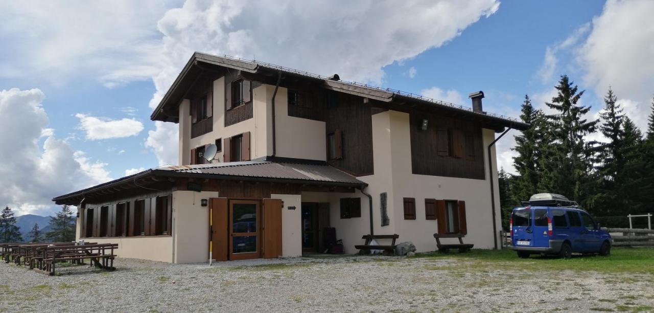 Rifugio Garibaldi 레드로 외부 사진