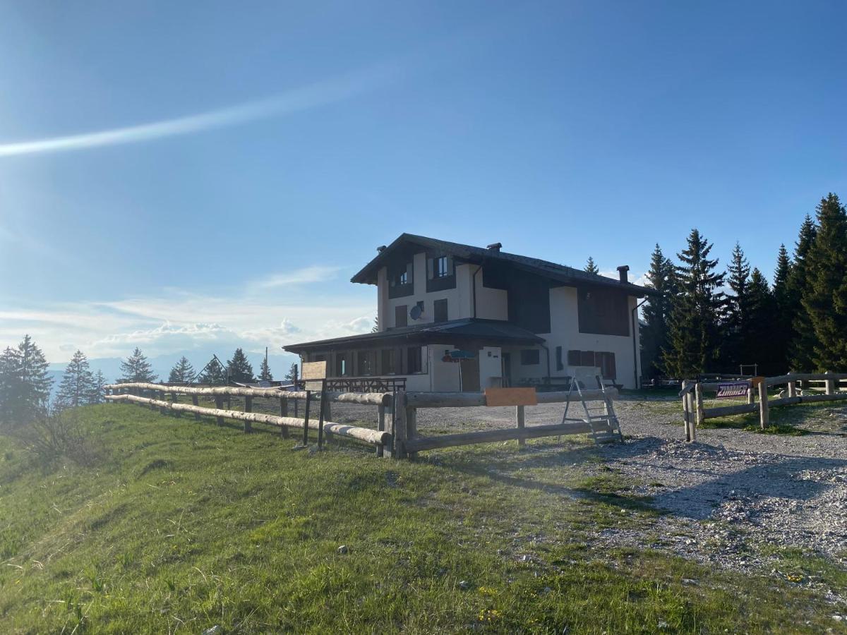 Rifugio Garibaldi 레드로 외부 사진